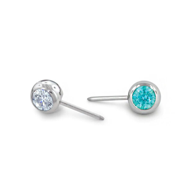 Side set gem end - Titanium