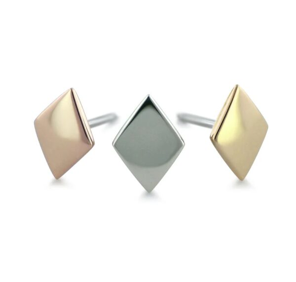 Diamond Shape - 18k Gold